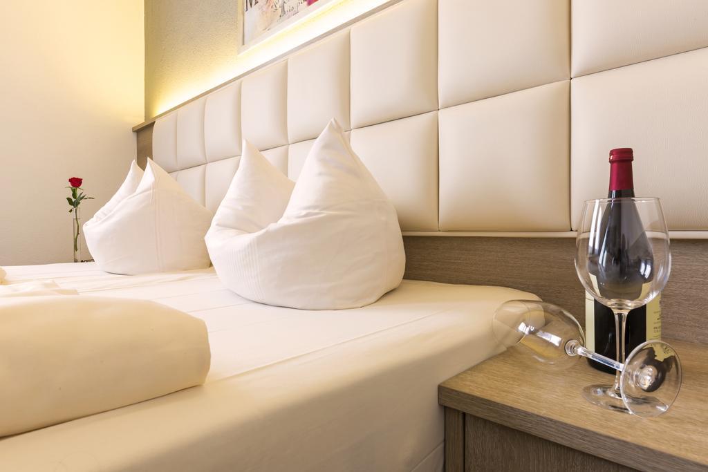 Bavaria Hotel Muenchner Hof Superior สตุตการ์ต ภายนอก รูปภาพ