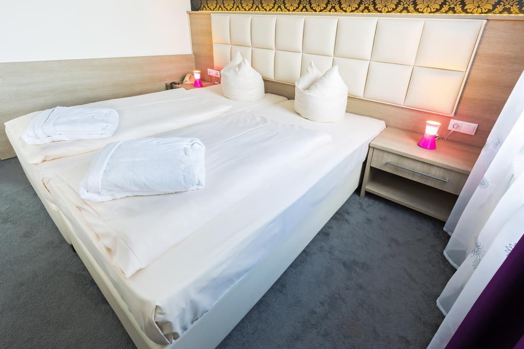 Bavaria Hotel Muenchner Hof Superior สตุตการ์ต ภายนอก รูปภาพ